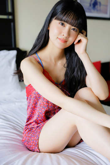 大西亜玖璃 写真集『LONG VACATION』先行カット