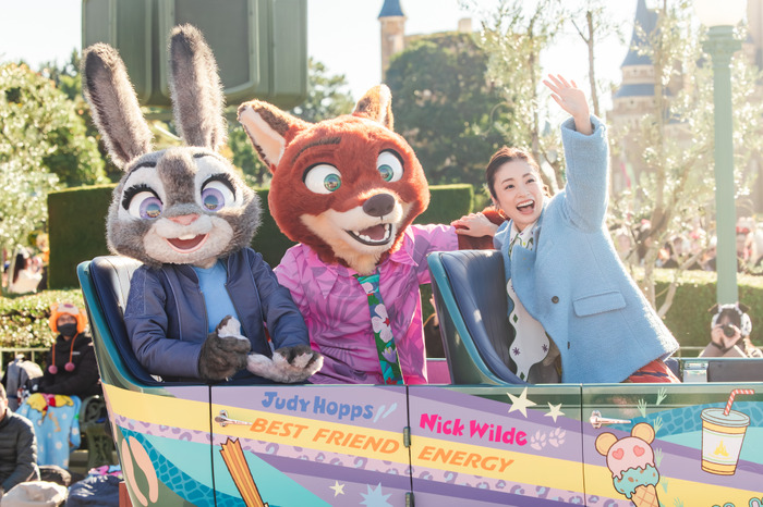 上戸彩がジュディ＆ニックとサプライズ登場！東京ディズニーランドでスペシャルグリーティング開催