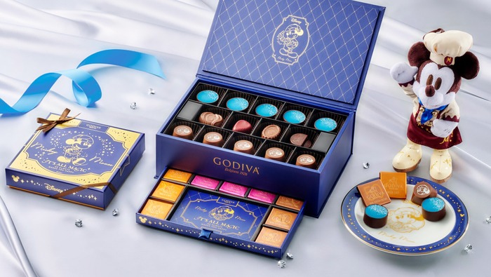 アソートメント 9粒入　5,500円/ グランプラス 23粒入　12,000円/ お皿＆アソートメント 6粒入　5,800円/ ぬいぐるみキーチェーン　3,100円