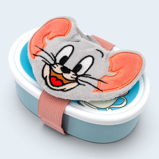 「保冷剤ポケット付きダイカットランチベルト（フェイス）　 トムとジェリー（タフィー）」使用イメージ