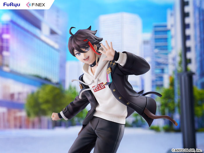 「三枝明那 1/7スケールフィギュア」