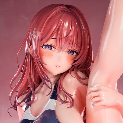 “秘密の水泳教室”で人妻とストレッチ…!? 大胆な水着が豊満ボディを包むフィギュア登場 画像