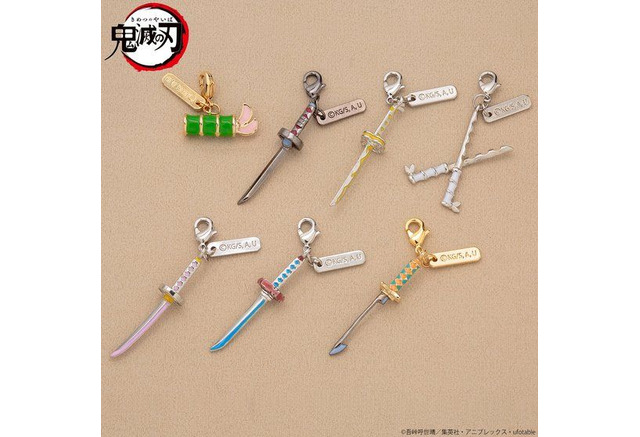 鬼滅の刃 日輪刀 禰豆子の竹筒がチャームになって登場 手作りで鍔なども細部まで再現 アニメ アニメ