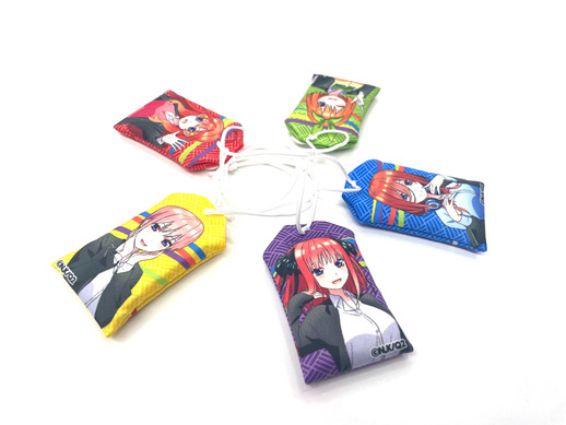 五等分の花嫁　御朱印帳　お守り5人分セット（身延山久遠寺販売品） 443568.jpg