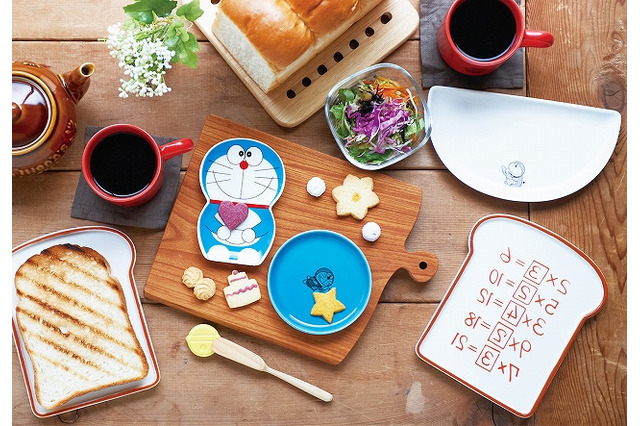 「ドラえもん」 四次元ポケットやアンキパンが食器セットに 郵便局ネットショップで販売 画像