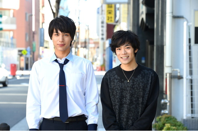 映画「ReLIFE」声優・小野賢章がカメオ出演 中川大志との2ショット公開 画像