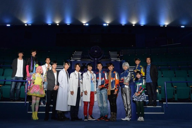 劇場版「エグゼイド」＆「キュウレンジャー」がプラネタリウムで製作発表 飯島寛騎と岐洲匠も感激 画像