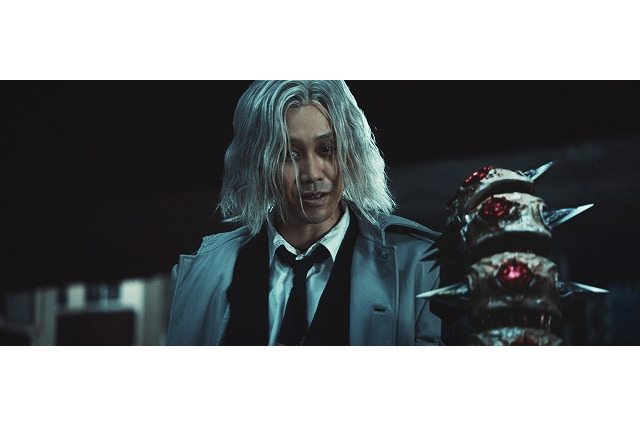 映画「東京喰種」大泉洋演じる真戸呉緒の新ビジュアル公開 クインケを精巧に再現 画像