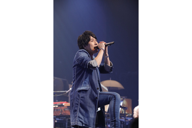 声優・鈴村健一が10周年記念ライブ！ ベストアルバム発売と「満天LIVE 2018」開催を報告 画像