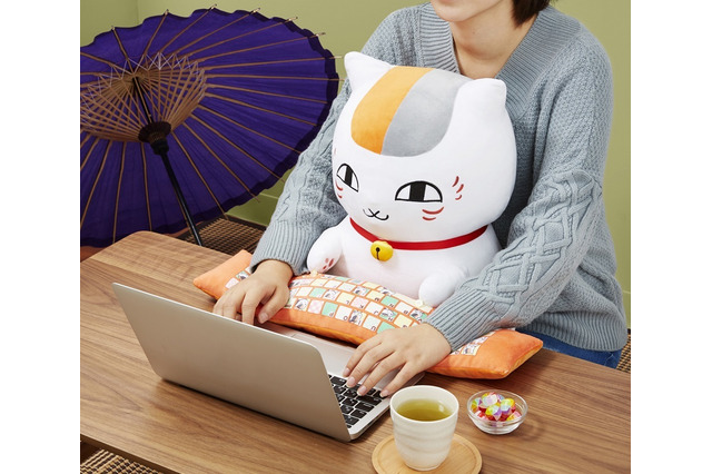 「夏目友人帳」ニャンコ先生に癒されたい！ 疲れた現代人に贈る“癒しのPCクッション”誕生 画像
