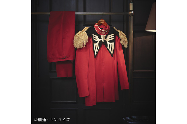 「ガンダム」シャアの軍服（86万円）や限定ガンプラも！ 伊勢丹で
