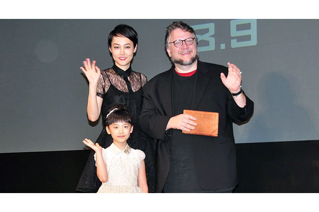 「パシフィック・リム」で来日デル・トロ監督、芦田愛菜ちゃんは「実は50歳！」 画像