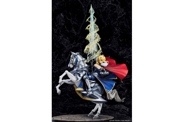 「FGO」“ランサー/アルトリア・ペンドラゴン”が大迫力の全高50cmでフィギュア化！ 画像