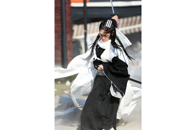 実写「BLEACH」MIYAVIと福士蒼汰が激突！ 敵キャラPV3種公開 画像