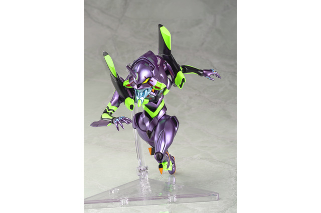 「エヴァンゲリオン」初号機、メタリックカラーが映える！ 限定アクションフィギュアをチェック 画像