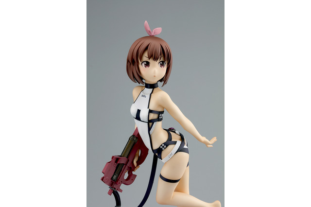 「GGO」レンが初の水着姿！相棒・ピーちゃんとフィギュア化 画像