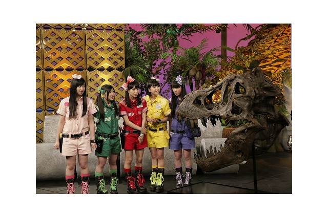 ももいろクローバーZが恐竜エンタテイメントショーを応援　特番で紹介 画像