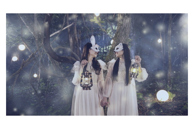 ClariSがついに仮面姿で出演！新曲「CheerS」MV公開 画像