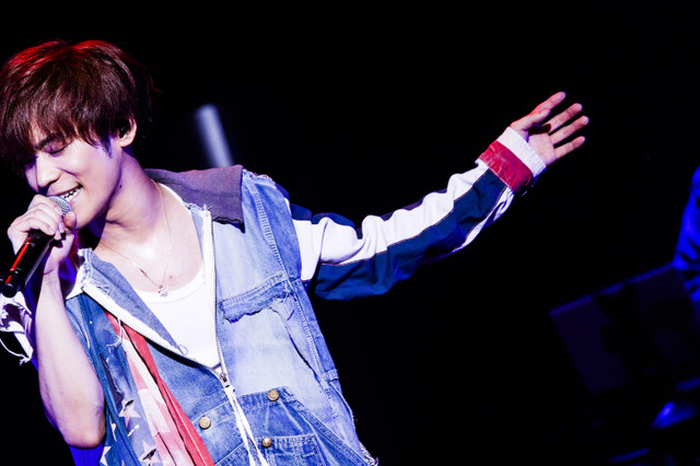 小野賢章、ライブツアー東京公演の模様が到着！ 画像