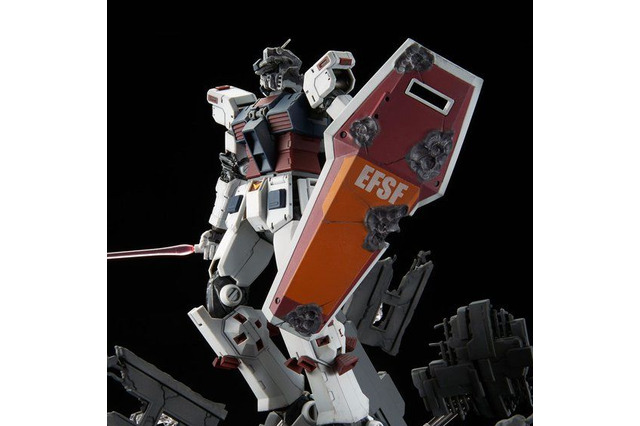「ガンダム サンダーボルト」これぞ“破損の美学”！ 最終決戦時のフルアーマー・ガンダムフィギュアが再販 画像