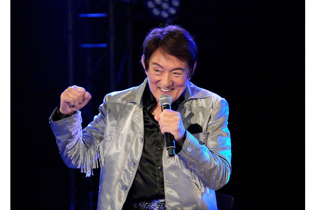 “アニメソング界の大王”ささきいさおがワンマンライブ！ 計29曲を熱唱した昼夕2公演レポ 画像