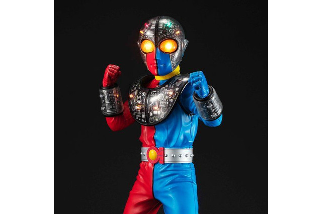 「人造人間キカイダー」キカイダー01、大迫力フィギュアとして復活　頭部の発光ギミックにしびれる！ 画像