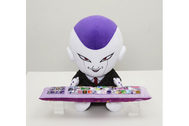 「ドラゴンボールZ」理想の上司“フリーザ様”をデスクに！ぬいぐるみ＆アームレスト登場 画像