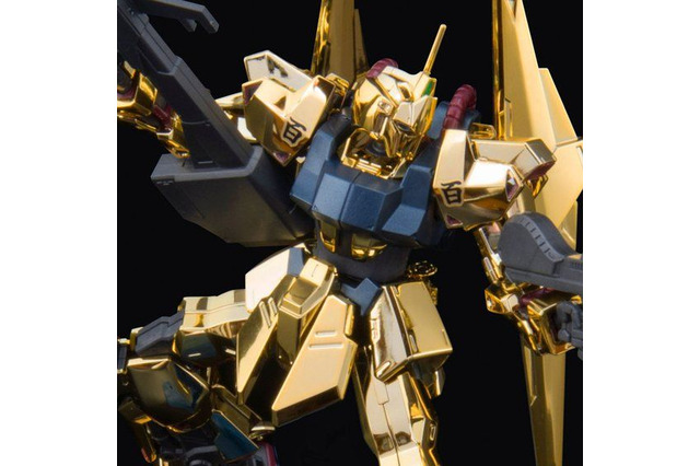 「Zガンダム」百式、ゴールドコーティングの特別仕様でガンプラ化！ 煌めくボディの美しさに注目 画像