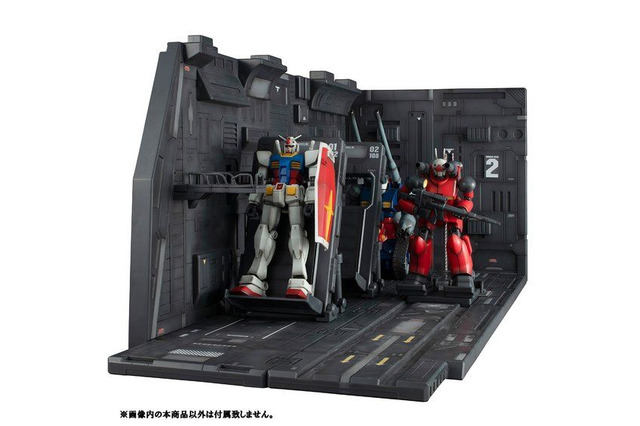 「機動戦士ガンダム」全長約500mm“ホワイトベースのカタパルトデッキ”が装いを新たに登場！ 画像
