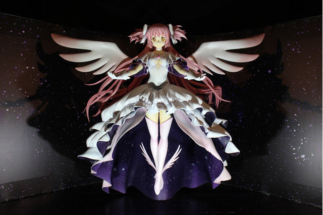 まどか☆マギカ複製原画展@六本木ヒルズに潜入 等身大フィギュア登場 画像
