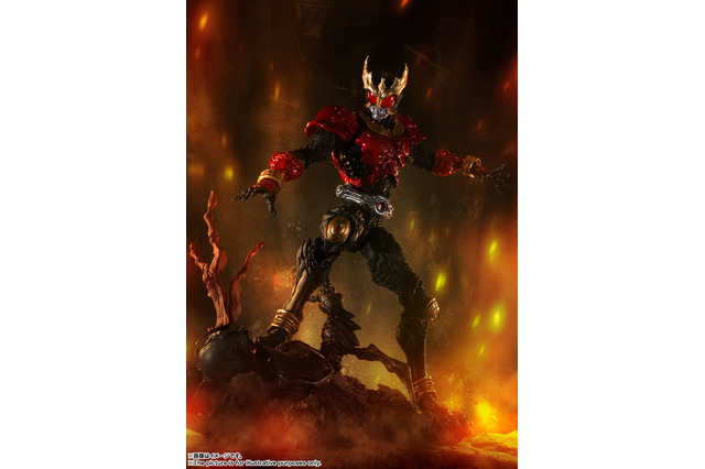 「仮面ライダークウガ」をクリーチャー造形の雄・大山竜がデザイン！ 生物らしさ溢れるフィギュアに 画像