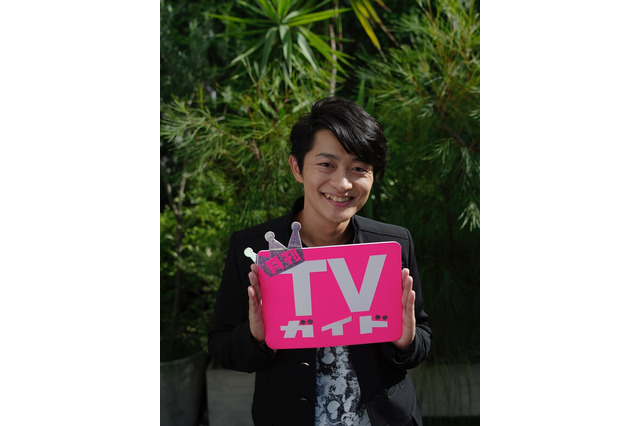 声優・下野紘が“ソラリーマン”に!? 驚異の大ジャンプ披露 「月刊TVガイド」 画像