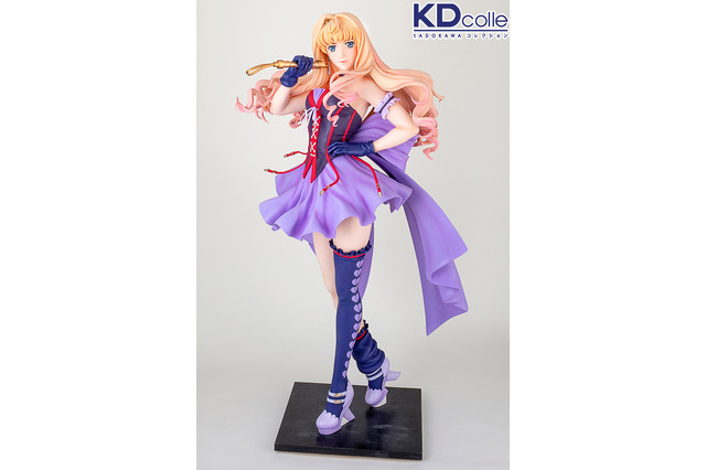 「マクロスF」シェリルの等身大フィギュア、240万円で発売！ “銀河の妖精”が自分のために歌ってくれる機能も!? 画像