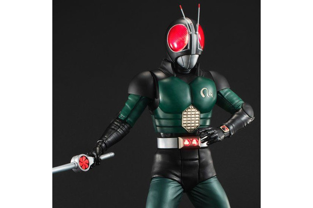 「仮面ライダーBLACK RX」全高40cmのビッグスケールでフィギュア化！ 発光＆決めポーズ再現のギミックも 画像