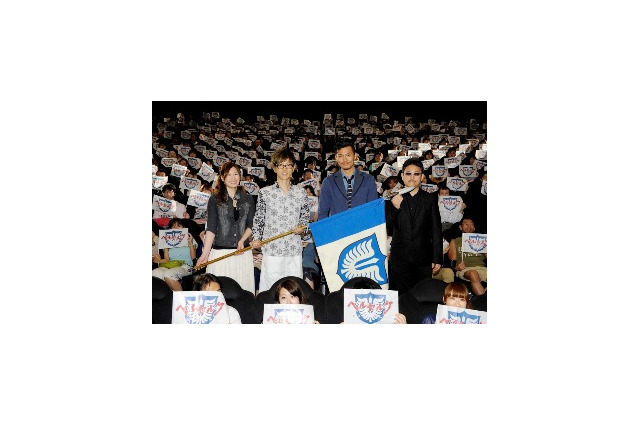 映画「ベルセルク」第2部に突入　劇場公開スタートで初日舞台挨拶 画像