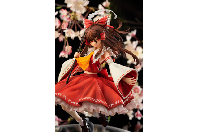 「東方Project」楽園の素敵な巫女“博麗霊夢”が立体化！フリルも優美に再現 画像