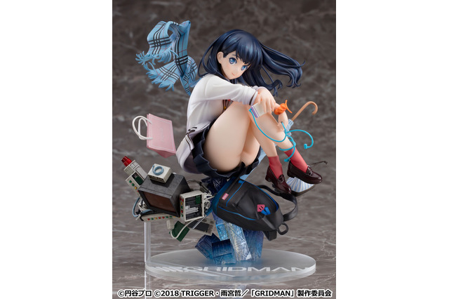 「SSSS.GRIDMAN」宝多六花、ふんわりした笑みに釘付け！浮かぶアイテムにも注目なフィギュア登場 画像