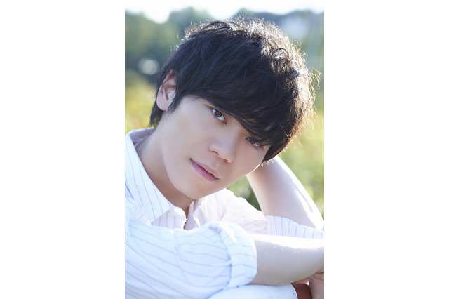 声優・古川慎、写真集で“脂の乗った魅力”が全開！ 本人も太鼓判「なかなかこういう古川は見ないんじゃないか？」 画像