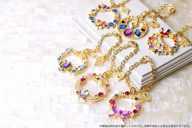 「アイカツ！」星宮いちご＆大空あかりらの“プレミアムレアドレス”がバッグチャームに！ 画像