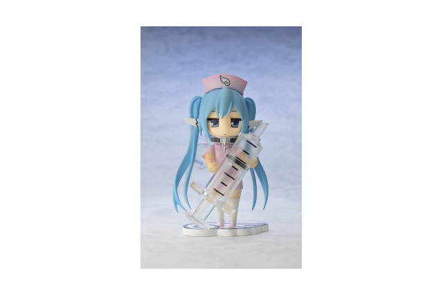 「そらのおとしもの」にフィギュア付き劇場前売券登場 ナース姿のニンフ＆おまけ 画像