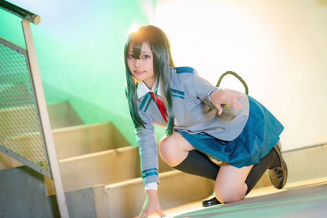 【コスプレ】「ヒロアカ」蛙吹梅雨ちゃんの躍動感を再現！ 女子高生レイヤー・KAPI【写真17枚】 画像