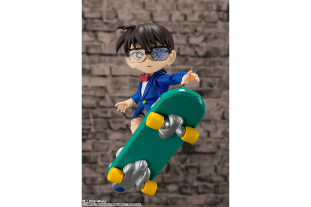 「名探偵コナン」“真実はいつもひとつ！”江戸川コナンのフィギュア登場 追跡シーン再現！ 画像