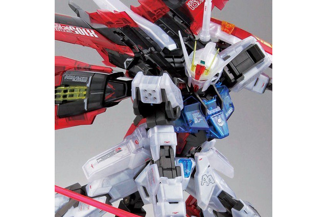 「ガンダムSEED」エールストライクガンダム、クリア×メタルカラーがカッコいい！  MGシリーズ再販 画像