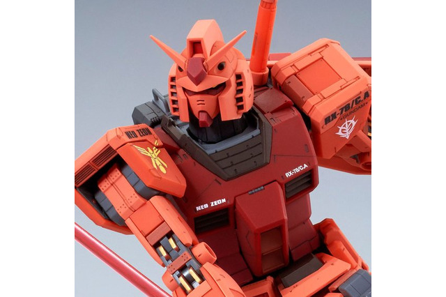 「ガンダム ギレンの野望」キャスバル専用ガンダム、MGガンプラ再販！ “赤”の機体、特徴的な形状を徹底再現 画像