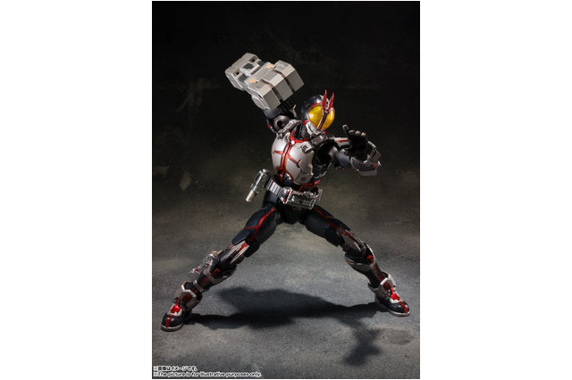 「仮面ライダー555」乾巧がスーツを着用していたら…ファイズがこだわりのプロポーションでフィギュアに 画像