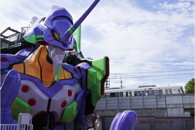 「エヴァンゲリオン」初号機にいち早く乗ってみた！ 映画村“京都基地”オープンに先駆け、体験レポート 画像