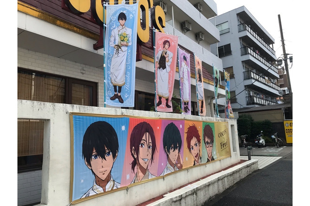 「劇場版 Free!×ココス」遙のブーケが実物大で展示！コラボ装飾中の中野店に行ってみた 画像