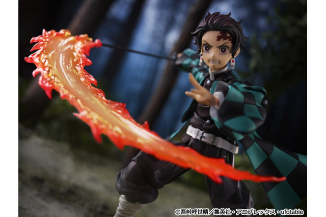 「鬼滅の刃」竈門炭治郎がアクションフィギュアに！ 関節パーツで劇中シーンの再現可能＆小さくなった禰豆子も付属 画像