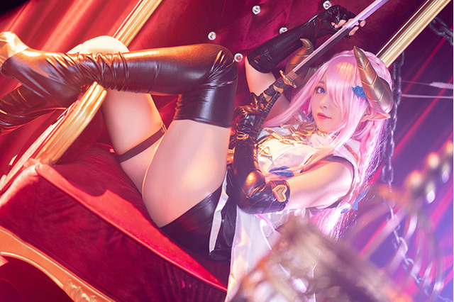 【コスプレ】「グラブル」ナルメアに難しい水中撮影、神仙感あふれるキャラまで演じきる中国レイヤー黒猫猫の魅力に迫る！【写真31枚】 画像