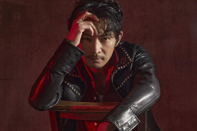 津田健次郎がレスリー・キーと初セッション！「TVガイドVOICE STARS Dandyism」にて 画像